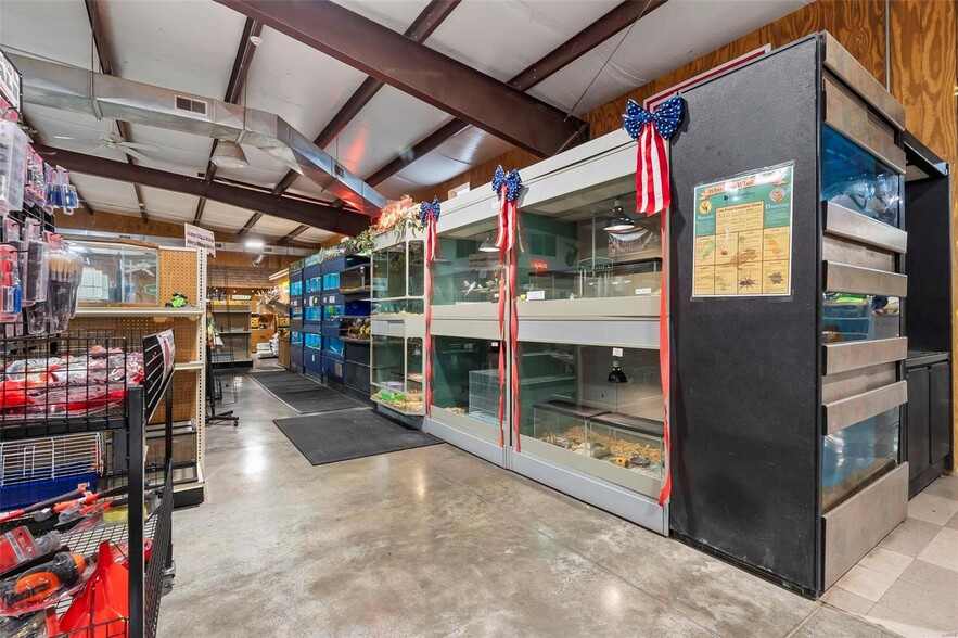 More Photos Of 1014 Linn St, Sikeston Freestanding For Sale