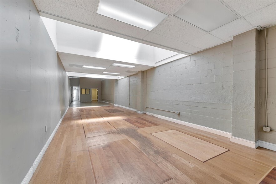 More Photos Of 1227 San Pablo Ave, Berkeley Storefront For Sale