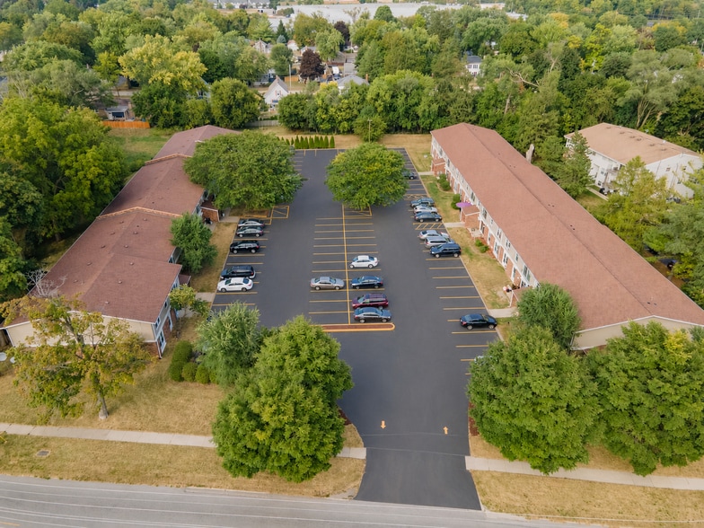 More Photos Of 604-620 E Grant Hwy, Marengo Apartments For Sale