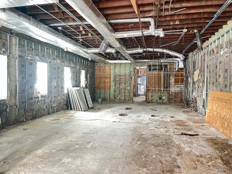 More Photos Of 10019 S Western Ave, Chicago General Retail For Sale