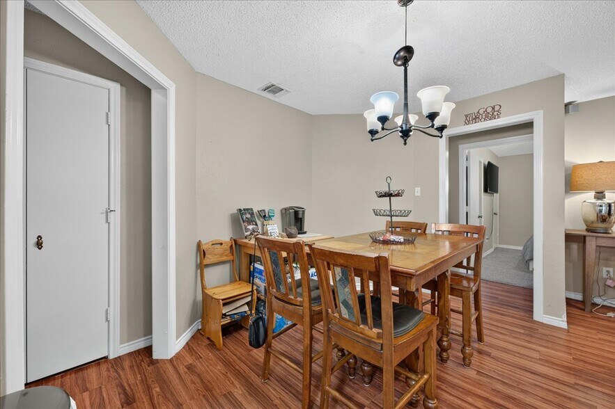 More Photos Of 210-212 Saint Marys Pl, Rockwall Apartments For Sale