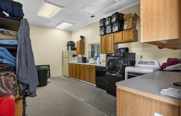 More Photos Of 1121 S Main St, Buffalo Service Station For Sale