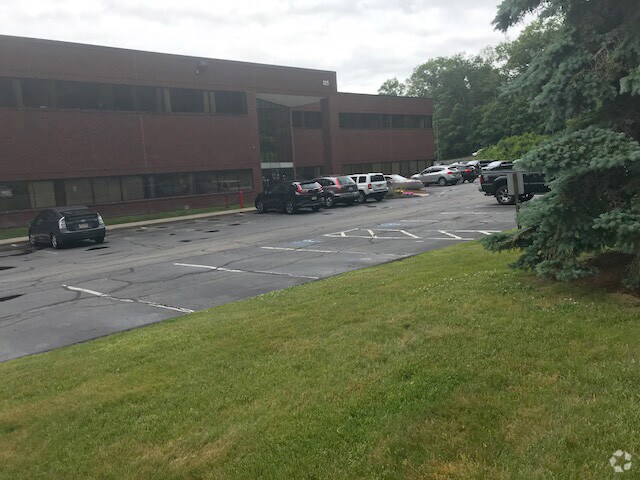 More Photos Of 115 Flanders Rd, Westborough Flex For Lease