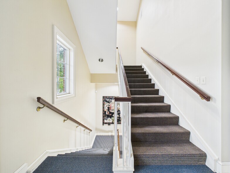 More Photos Of 201 E Dr Hicks Blvd, Florence Medical For Sale