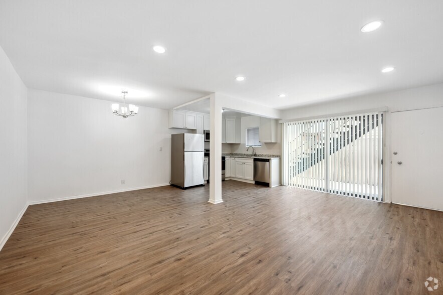 More Photos Of 7550 Fountain Ave, West Hollywood Apartments For Sale