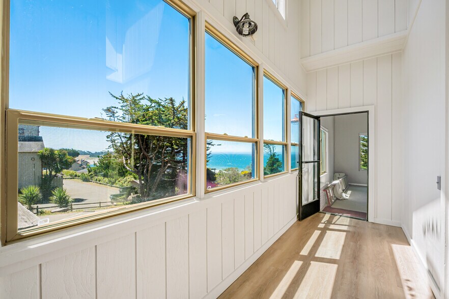 More Photos Of 39000 Highway 1, Gualala Medical For Sale