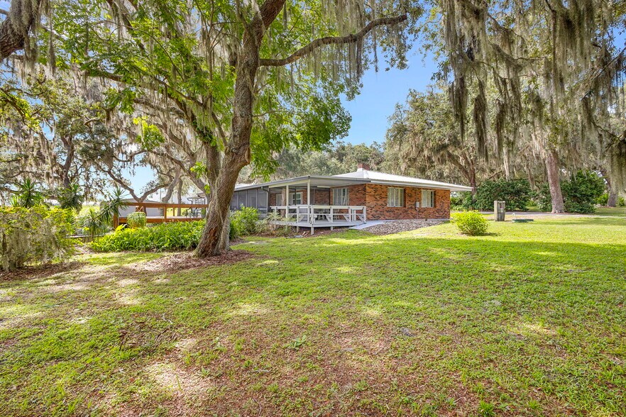 More Photos Of 579 Johnson Lake Rd, De Leon Springs Assisted Living For Sale