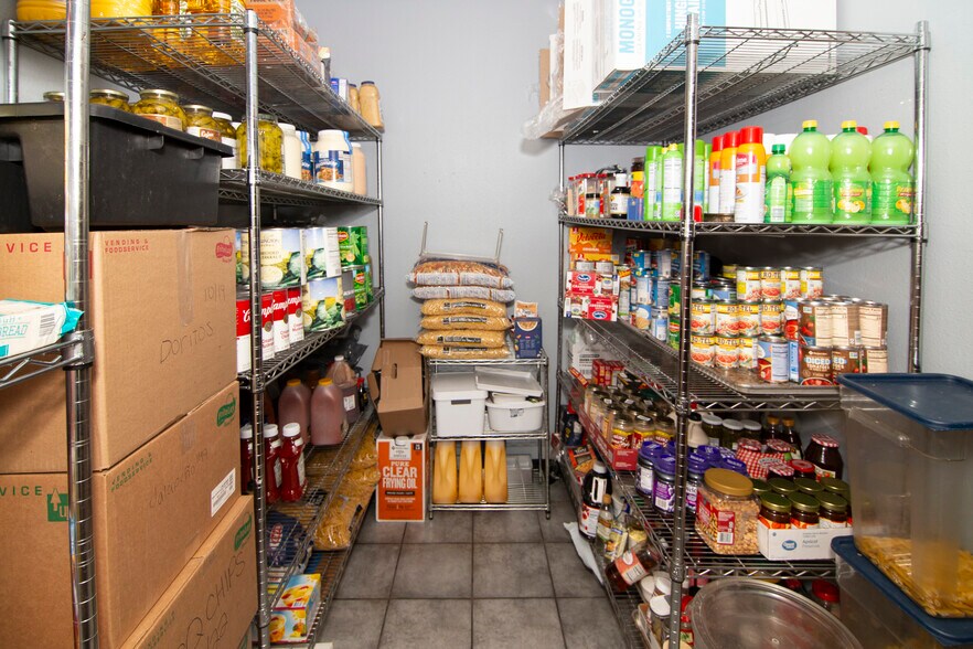 More Photos Of 407 W Main St, Marlow Restaurant For Sale