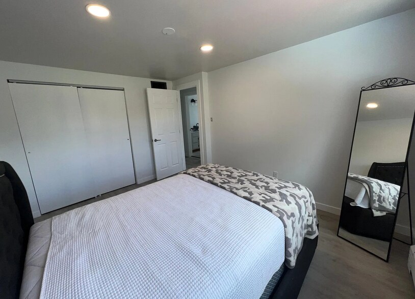 More Photos Of 10610 W 7th Pl, Lakewood Multifamily For Sale
