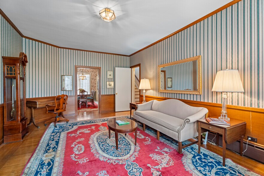 More Photos Of 32 E Main St, Mystic Office For Sale