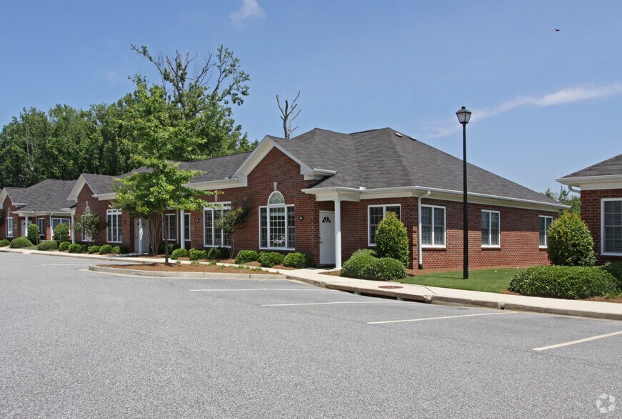 More Photos Of 2450 Atlanta Hwy, Cumming Office For Lease
