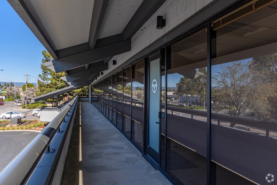 More Photos Of 1001 N Rengstorff Ave, Mountain View Office For Sale