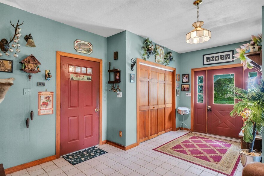 More Photos Of 1356 County Road 2900 N, Rantoul Specialty For Sale