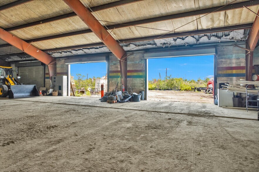 More Photos Of 510 61st St, Galveston Warehouse For Sale