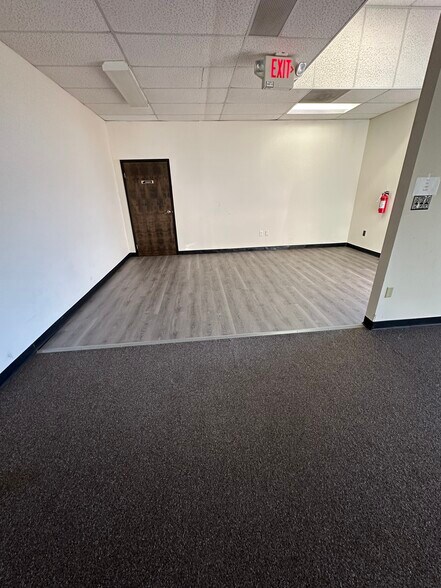 More Photos Of 12125 Bridgeton Sq, Bridgeton Office Residential For Lease