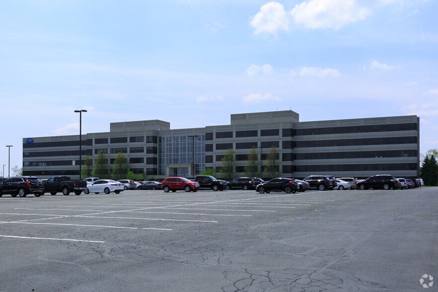 More Photos Of 8425 Woodfield Crossing Blvd, Indianapolis Office For Lease