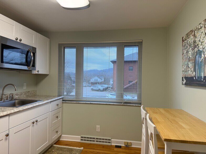 More Photos Of 3122 Carson Ave, Murrysville Office For Lease