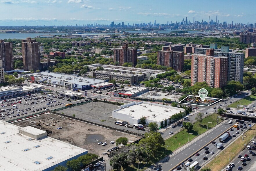 More Photos Of 945 White Plains Rd, Bronx Freestanding For Lease