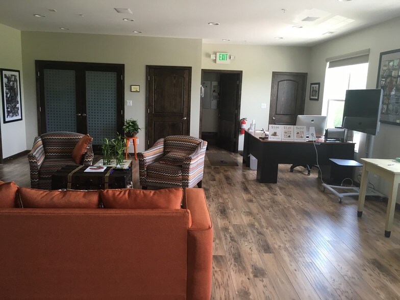 More Photos Of 830 Sidewalk Rd, Chesterton Loft Creative Space For Sale