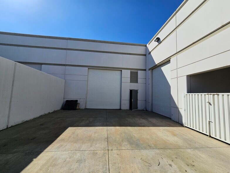 More Photos Of 7530 Jurupa Ave, Riverside Warehouse For Lease
