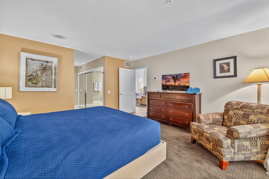 More Photos Of 67590 Jones Rd, Cathedral City Hotel For Sale