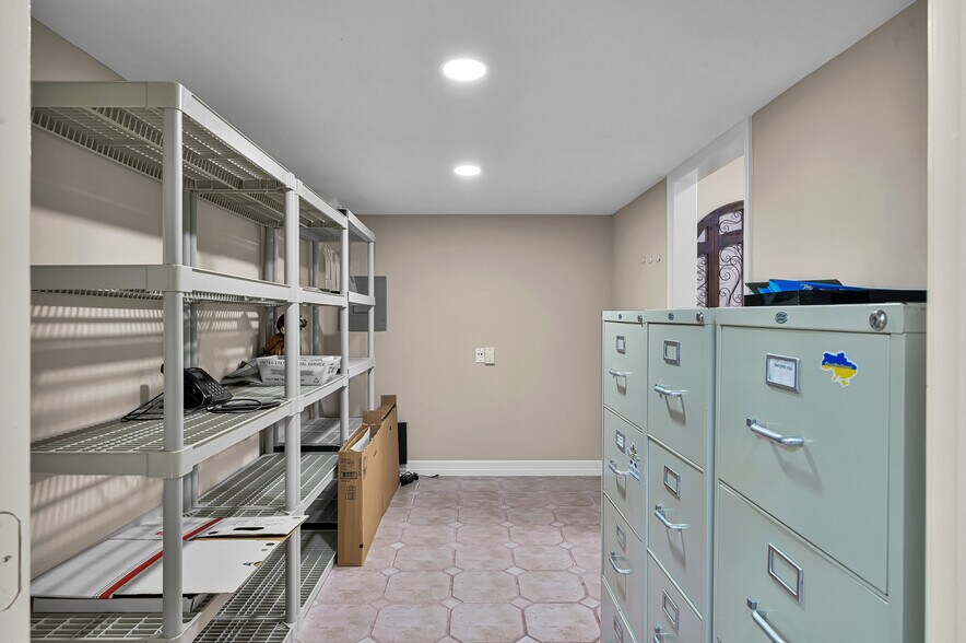 More Photos Of 22830 Fritz Ln, Spring Office For Sale