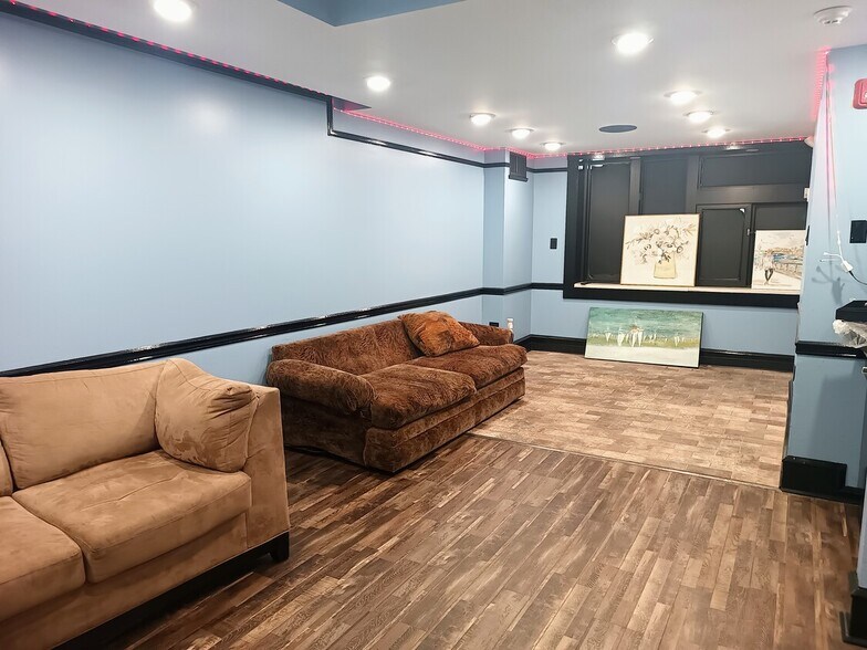 More Photos Of 2650-2652 E Somerset St, Philadelphia Restaurant For Lease