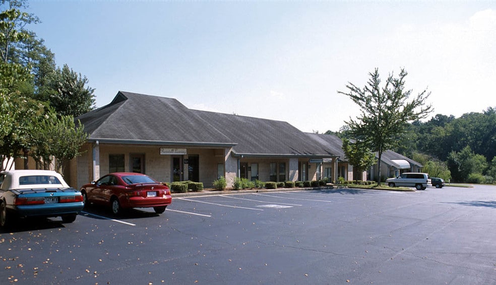 More Photos Of 875 Old Roswell Rd, Roswell Office For Sale