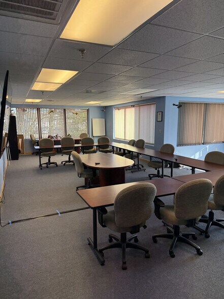 More Photos Of 319 Littleton Rd, Westford Office For Lease