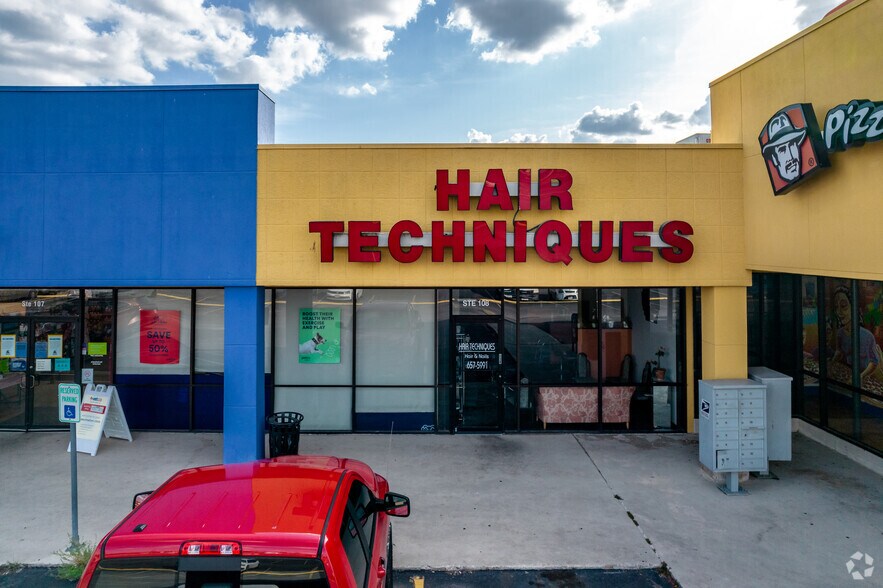 More Photos Of 13909 Nacogdoches Rd, San Antonio Unknown For Lease