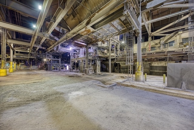 More Photos Of 134 Waupaca Dr, Etowah Manufacturing For Sale