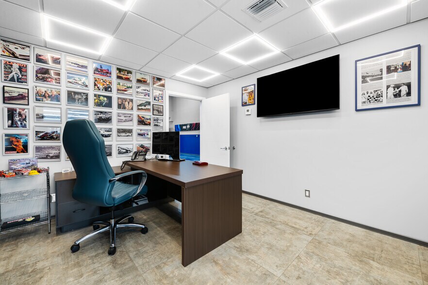 More Photos Of 2175 N Andrews Ave, Pompano Beach Industrial For Sale