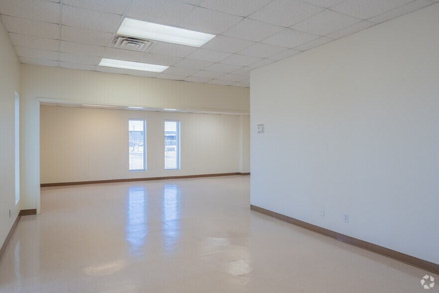 More Photos Of 3401 E State Highway 158, Midland Warehouse For Lease