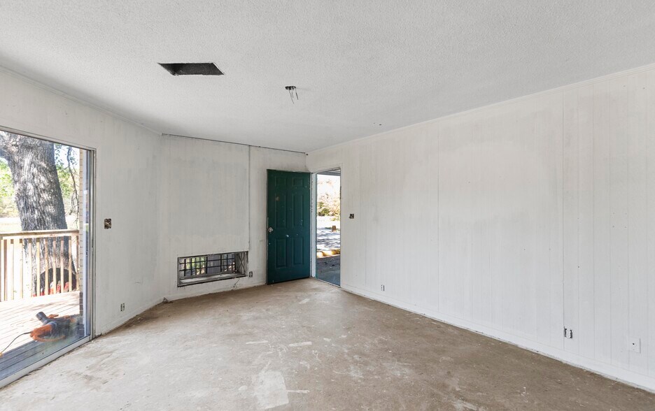 More Photos Of 1010 N Eufaula Ave, Eufaula Hotel For Sale