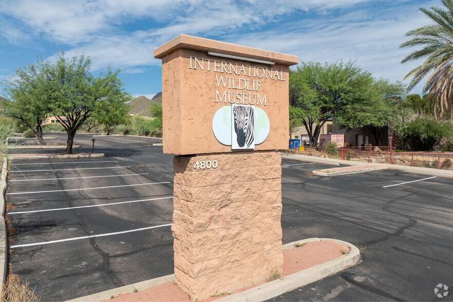 More Photos Of 4800 W Gates Pass Rd, Tucson Specialty For Sale