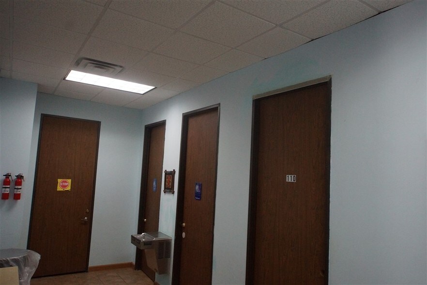 More Photos Of 5855 Sovereign Dr, Houston Office For Lease