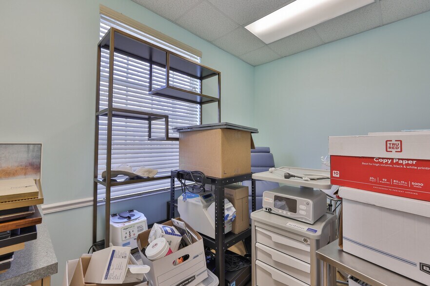 More Photos Of 1900 E Bay Dr, Largo Medical For Sale