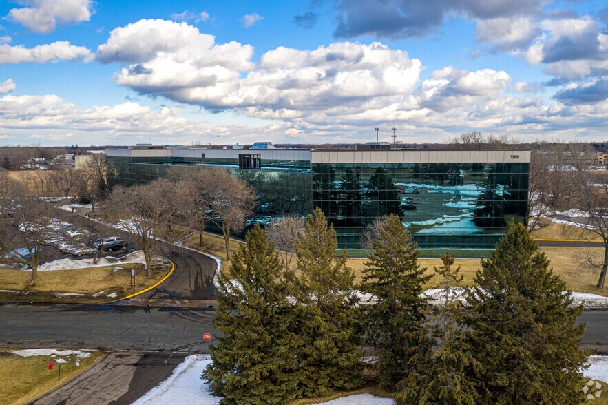 More Photos Of 7100 Northland Cir N, Brooklyn Park Office For Lease