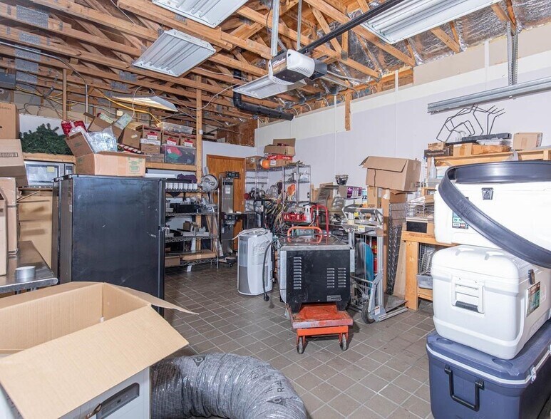 More Photos Of 1630 Commercial St, Warsaw Restaurant For Sale