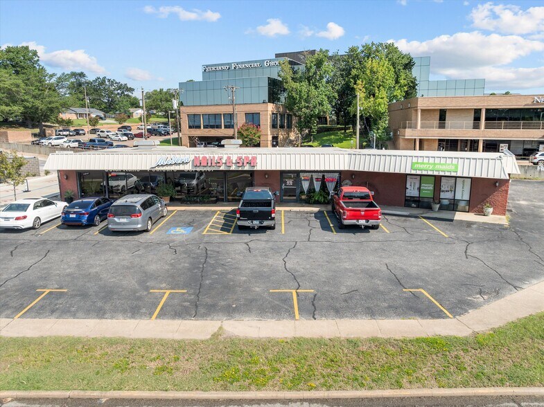 Primary Photo Of 1816 E Southeast Loop 323, Tyler General Retail For Sale
