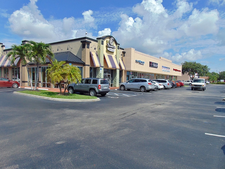 More Photos Of 2670-2860 NW Federal Hwy, Jensen Beach Storefront For Sale