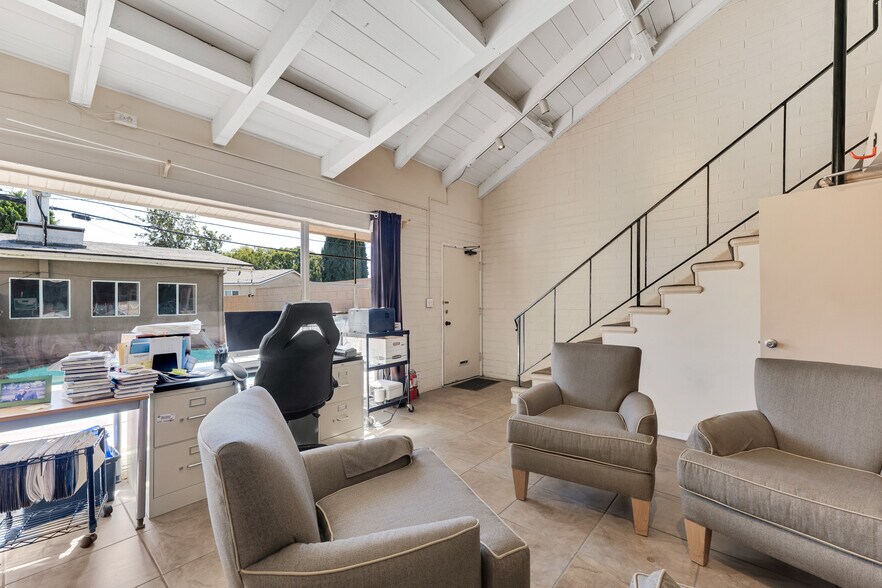 More Photos Of 4110 W Burbank Blvd, Burbank Office Residential For Sale