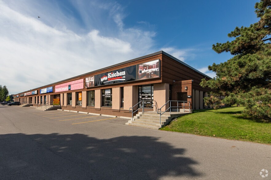 More Photos Of 4884 Dufferin St, Toronto Showroom For Lease