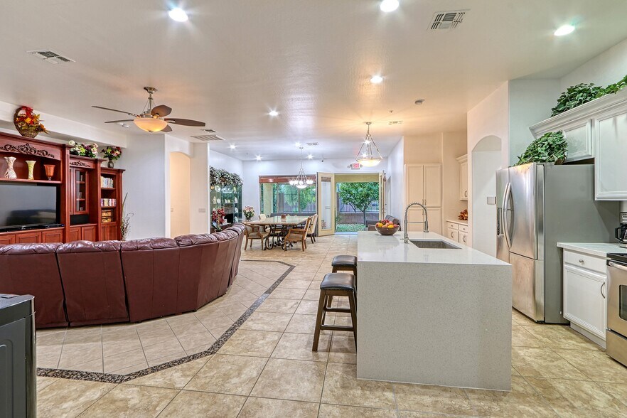 More Photos Of 26808 N 24th Ave, Phoenix Assisted Living For Sale