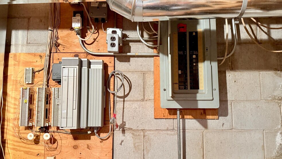 More Photos Of 7242 Bradley St, Lake Tomahawk Office For Sale