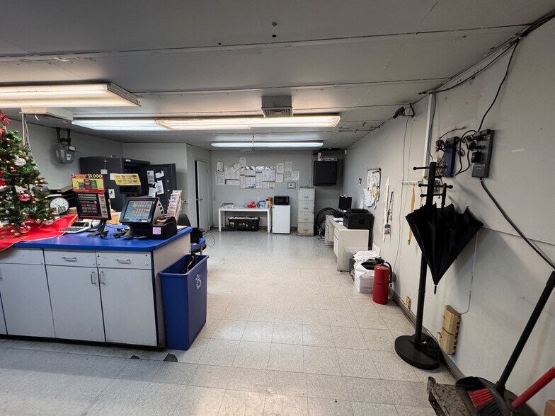 More Photos Of 279 E 161st St, Bronx General Retail For Sale