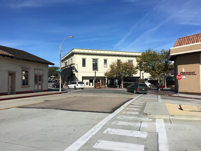 More Photos Of 486 Alvarado St, Monterey Storefront Retail Office For Lease