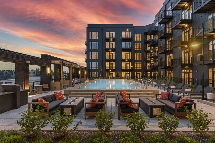 Primary Photo Of 300 E 5th Ave, Columbus Apartments For Lease