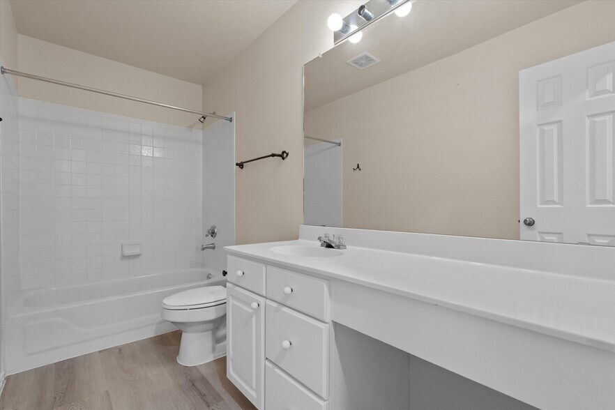 More Photos Of 201 Covala Dr, Cedar Park Specialty For Sale
