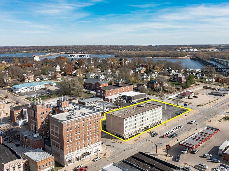 More Photos Of 325 Main St, Keokuk Hotel For Sale